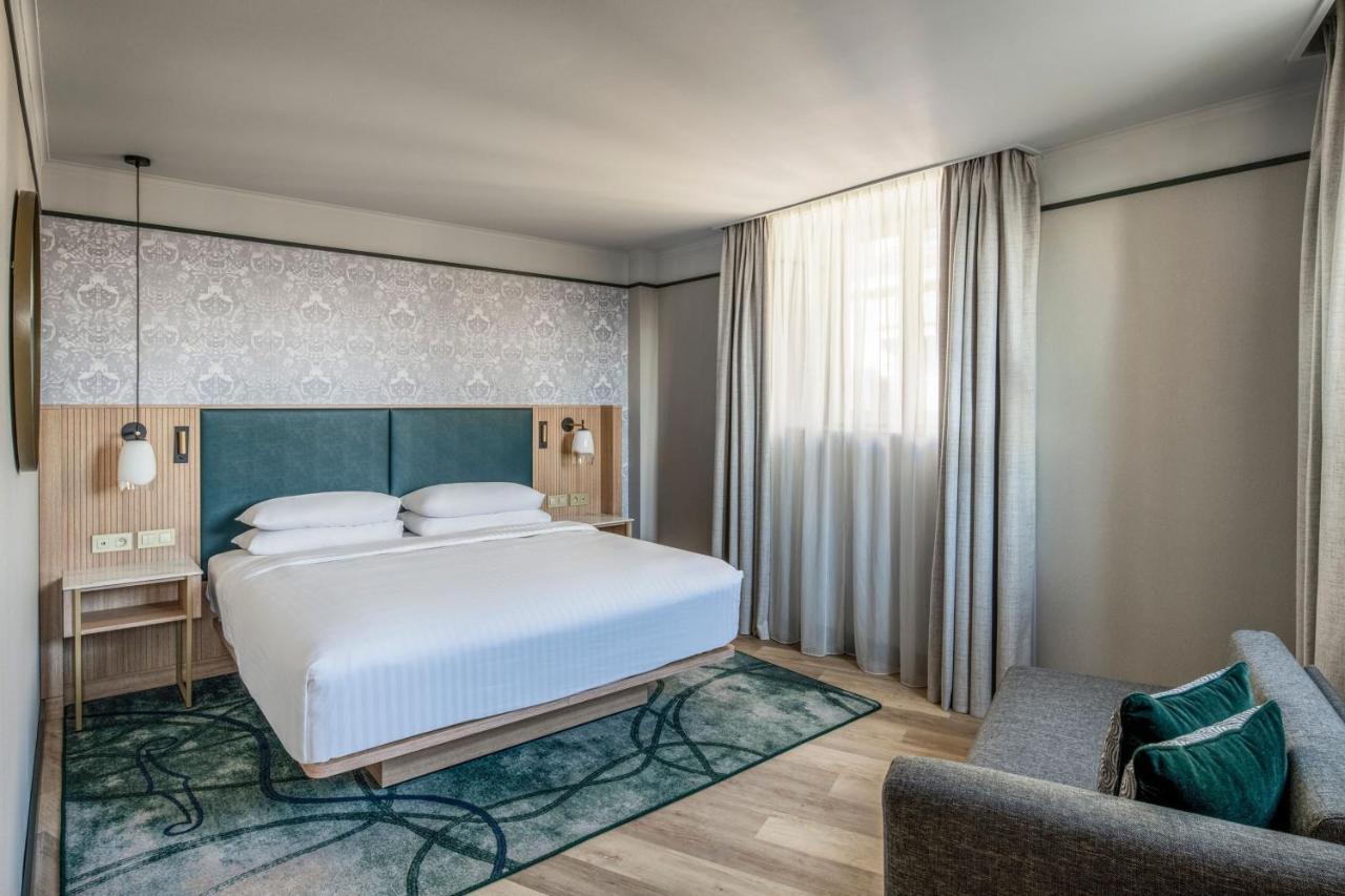 Marriott Grand Place 4*